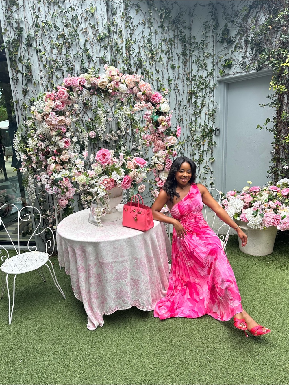 Elegant Hot Pink Floral Maxi Dress for Home Party Supplies
